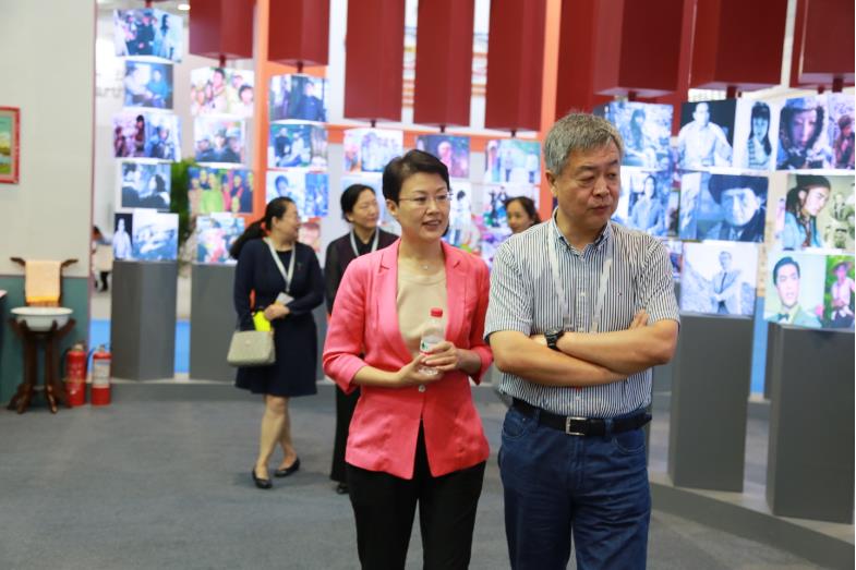 山影集團(tuán)“盛裝”亮相第八屆山東文博會(huì) 山影集團(tuán)“盛裝”亮相第八屆山東文博會(huì)