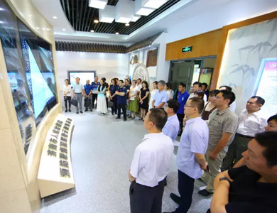 反腐倡廉，警鐘長鳴! 山影組織參觀警示教育基地