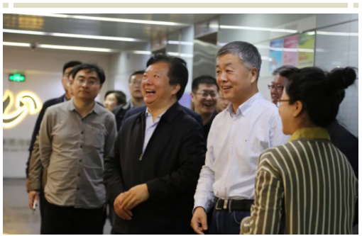 青島市北區(qū)區(qū)委書記鄭德雁一行到山東影視傳媒集團(tuán)調(diào)研